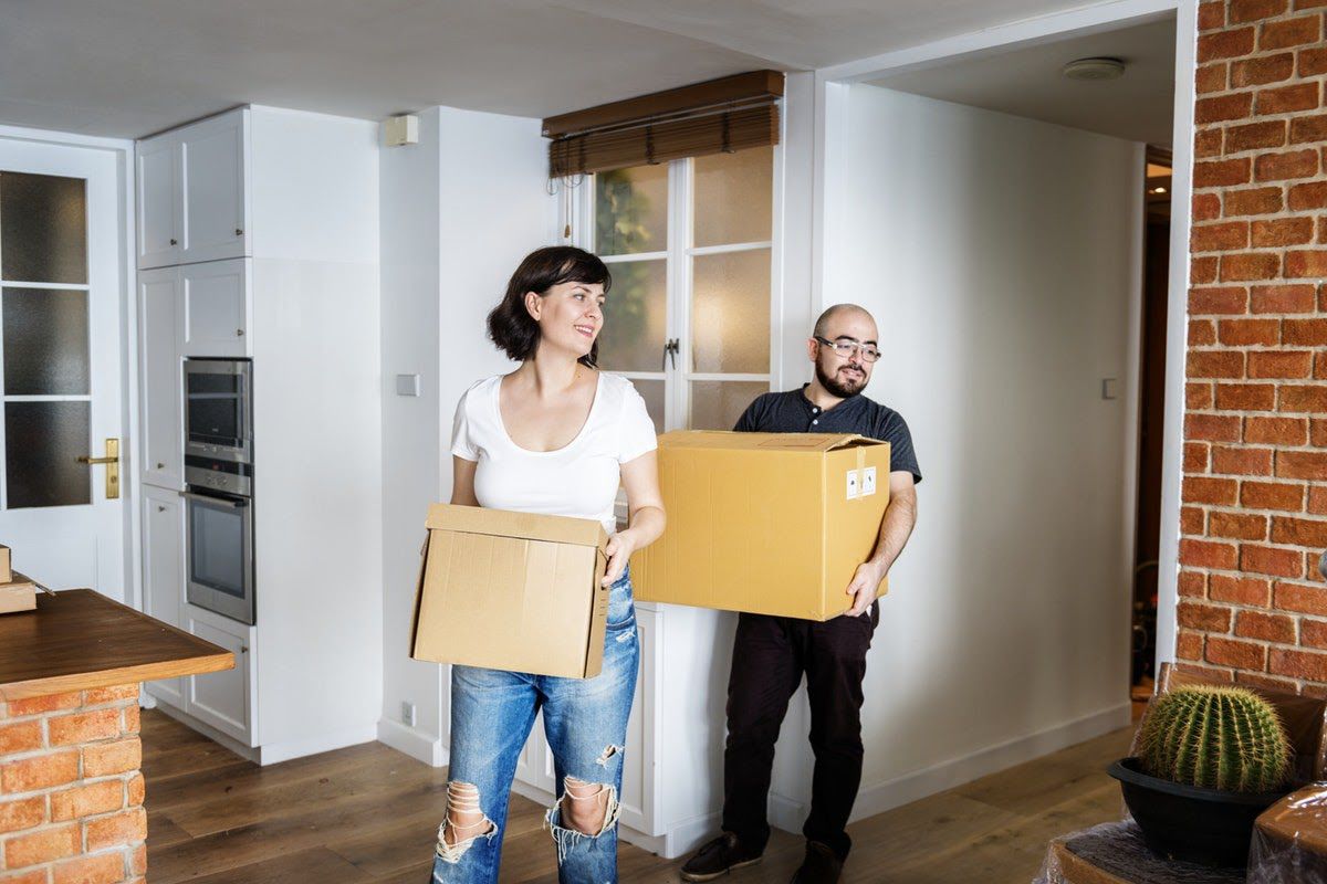 How to Hire Movers When You Have Expensive Furniture